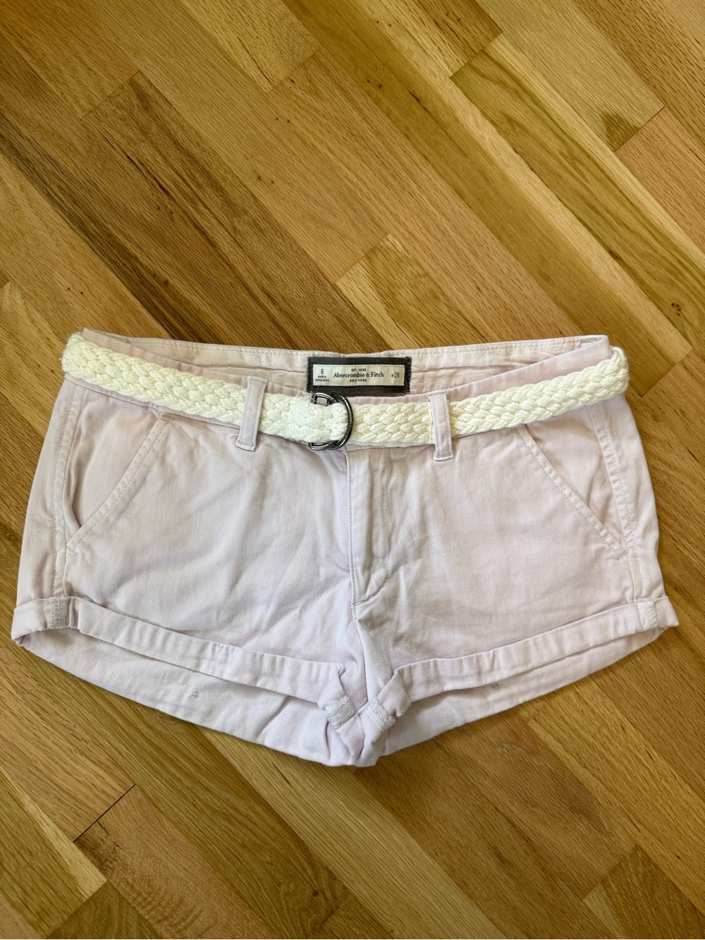 Women’s Abercrombie & Fitch Pale Pink Shorts - Size 6